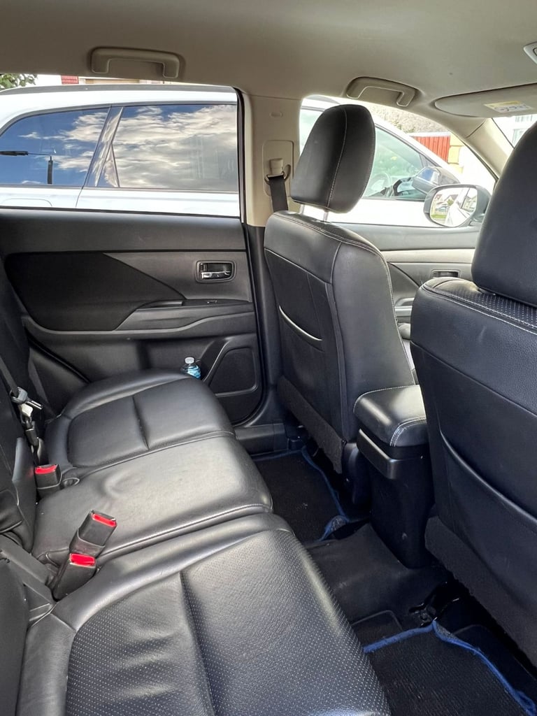 Mitsubishi Outlander 2016 (16) - 2.2 DI-D GX3 5dr Diesel Auto 4WD(Euro 6)*7 SEAT*