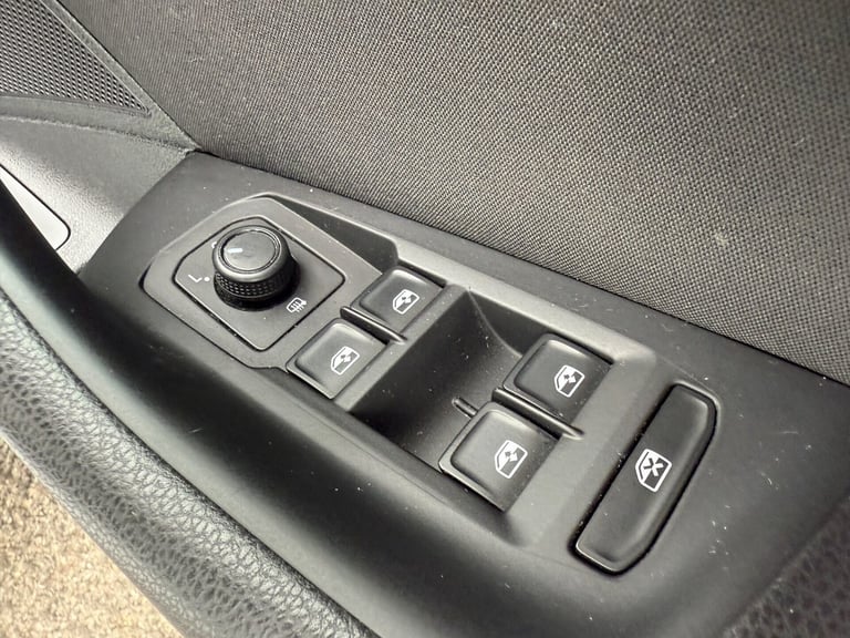 2020 Volkswagen Passat SE NAV TDI DSG Saloon Diesel Automatic