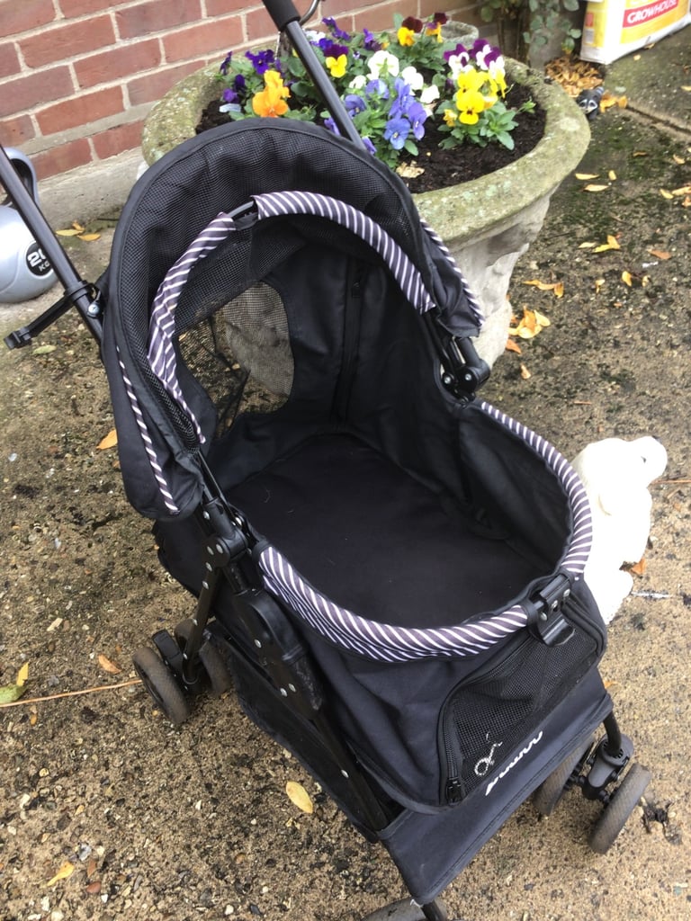 Dawoo pet stroller 