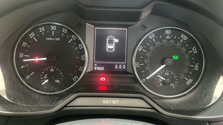 2015 Skoda Octavia 1.6 TDI SE DSG Euro 5 (s/s) 5dr HATCHBACK Diesel Automatic