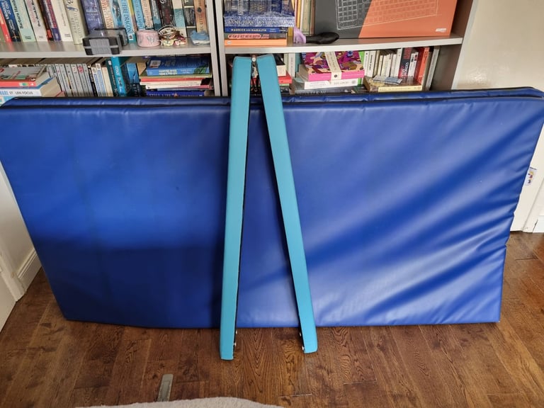 image for 2 gym crash mats and foldable beam