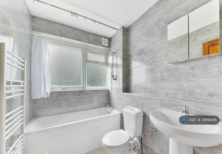 4 bedroom house in Chichele Gardens, Croydon, CR0 (4 bed) (#2668896)