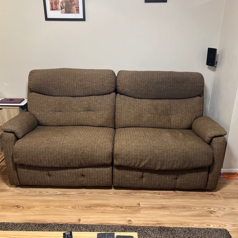image for 2 recliner sofas as pictured.  Free for immediate collection 