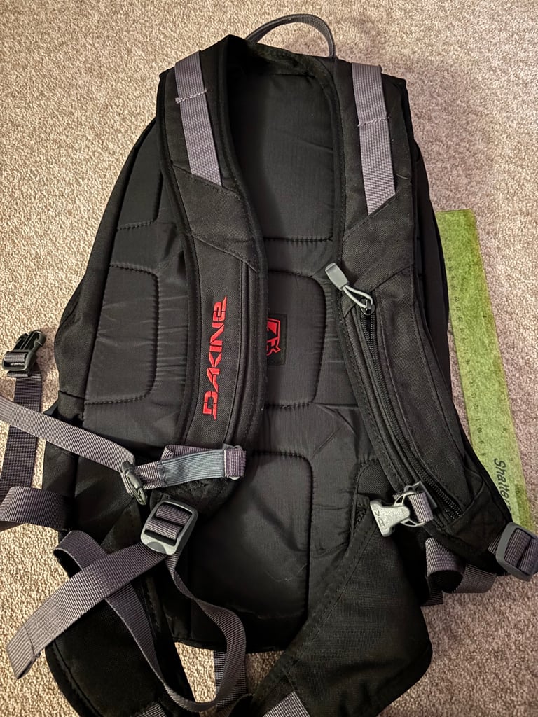 Dakine ski and snowboard rucksack 
