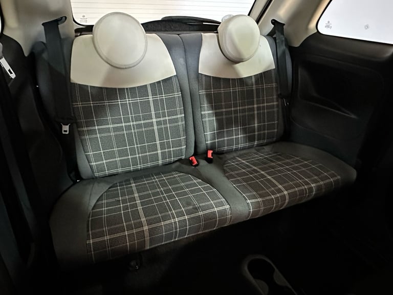 WHITE 2016 FIAT 500 LOUNGE 1.2 PETROL 3 DOOR HATCHBACK 1 PREVIOUS OWNER £20 TAX