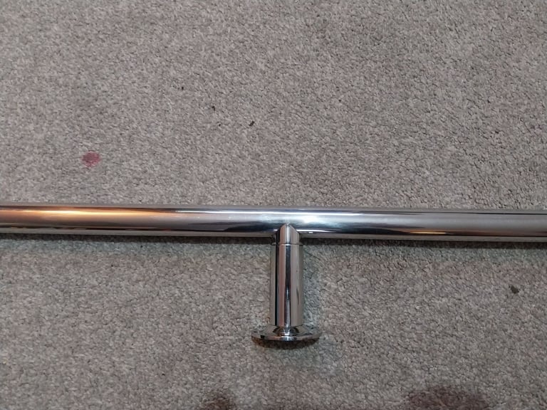 Traditional Shower rail