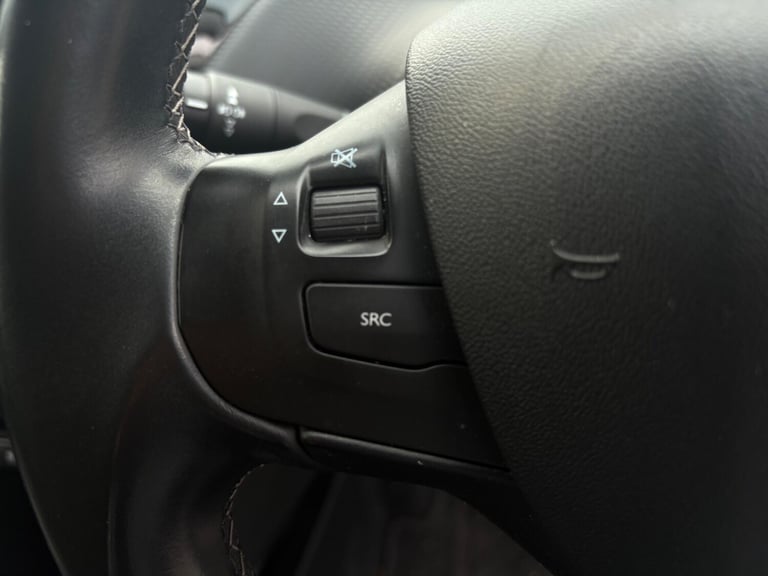 2015 Peugeot 2008 1.2 VTi PureTech Allure Euro 5 5dr HATCHBACK Petrol Manual