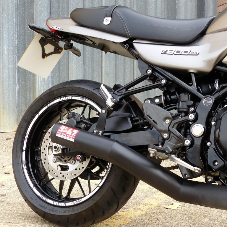 2021 KAWASAKI Z900 RS, A GLORIOUS EXAMPLE OF SUPERB MOTORCYCLE.