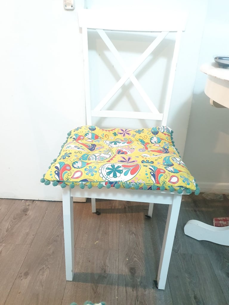 Dinning table chairs 