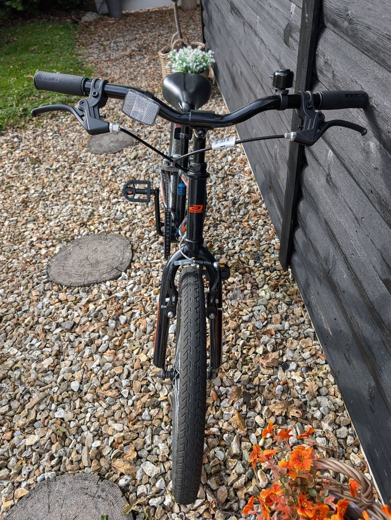 Boys Apollo Switch Junior Hybrid Bike 20 inch