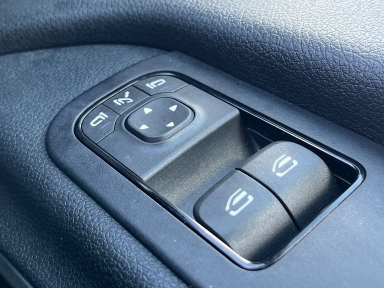  Mercedes Benz Sprinter 2.0 315 Cdi Pro Panel Van 5dr Diesel Manual Rwd L3 H2