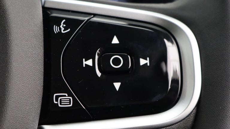  Volvo XC90 B5 (P) AWD Plus Dark (Sunroof, Harman Kardon, 360 Camera) Petrol/Electric Hybrid Auto...