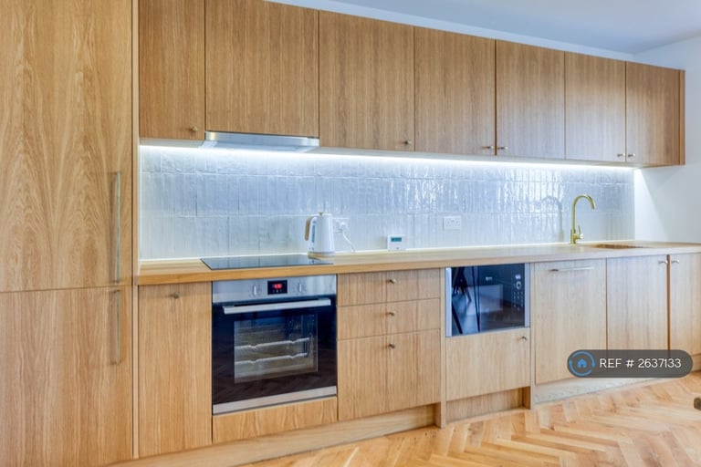 2 bedroom flat in St Augsutines Road, Ramsgate, CT11 (2 bed) (#2637133)