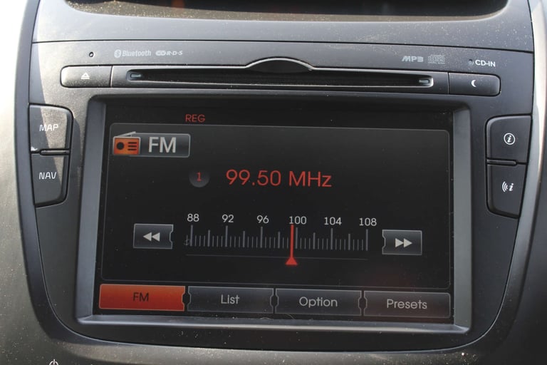 2012 Kia Sorento 2.2 Sorento KX-3 Sat Nav CRDi 4x4 Auto 4WD 5dr SUV Diesel Automatic