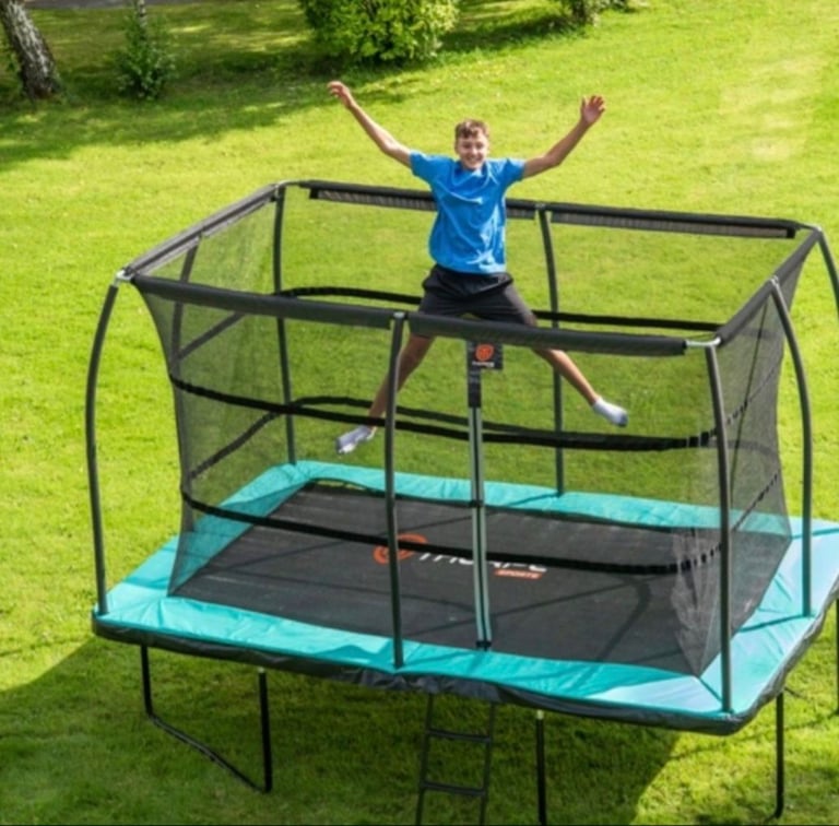 Smyth's Toys Trampoline