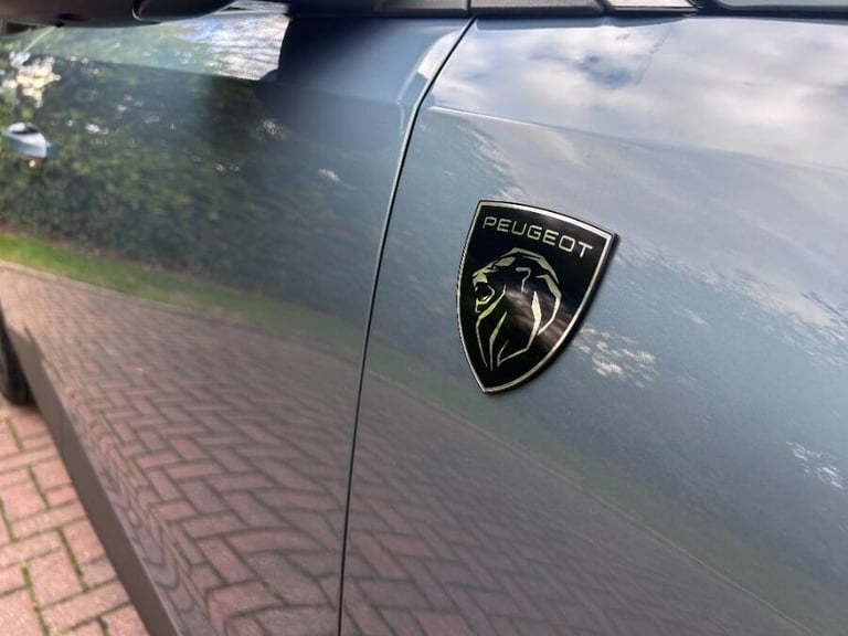 2025 Peugeot 5008 1.2 Hybrid Gt Suv 5dr Petrol Hybrid E Dsc6 Euro 6 (s/s) (136 Ps) HATCHBACK Petr...