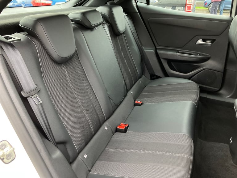 2021 Vauxhall Mokka 1.2 Turbo Elite Nav Premium 5dr Auto SUV PETROL Automatic