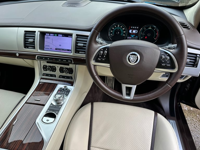 2012 (62) JAGUAR XF 3.0D V6 PORTFOLIO 66,000 MILES 11 SERVICES 2 OWNERS NEW MOT