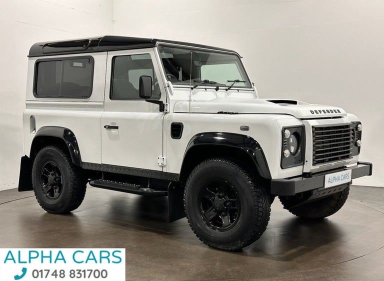 image for 2015 Land Rover Defender 2.2 TDCi County SUV Double Cab 3dr Diesel Manual 4WD SWB Euro 5 (122 ps)...