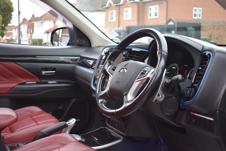 2016 Mitsubishi Outlander 2.0h 12kWh GX5h CVT 4WD Euro 6 (s/s) 5dr ESTATE Petrol/Electric Hybrid ...