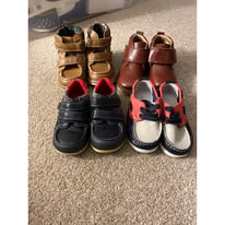 Toddle shoes/boots size 6 