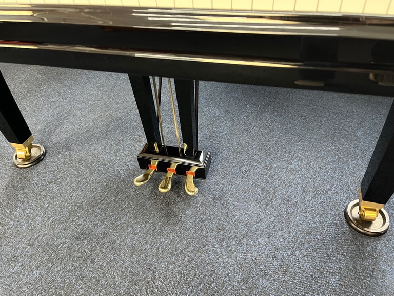 Yamaha Baby Grand GC1 Free Local Delivery Sevenoaks Kent 