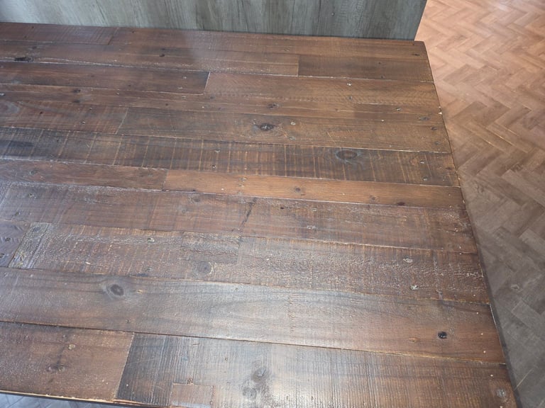 reclaimed wood dining table 