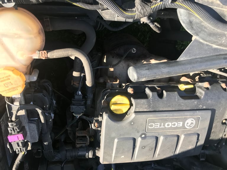 VAUXHALL CORSA 09-15 Year D 1.2 Petrol Engine A12XER