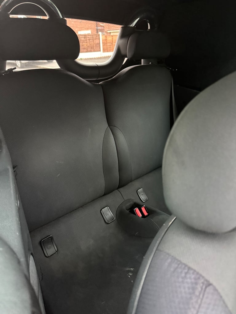 Mini, CONVERTIBLE, Convertible, 2006, Manual, 1598 (cc), 2 doors