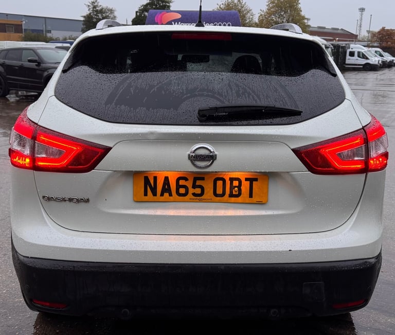 2015 Nissan Qashqai 1.2 DiG-T N-Tec+ 5dr HATCHBACK Petrol Manual