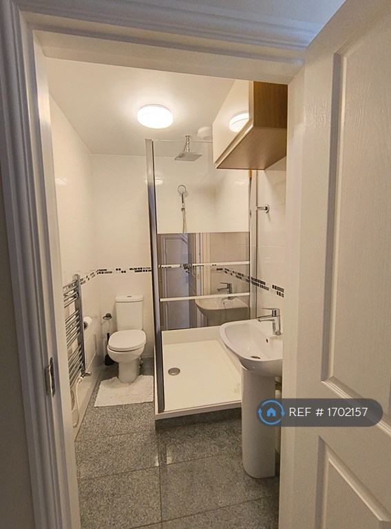 3 bedroom house in Oldmead Close, Harold Hill, Romford, RM3 (3 bed) (#1702157)