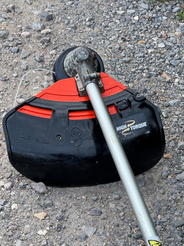 Echo SRM-300TES petrol strimmer good working order 