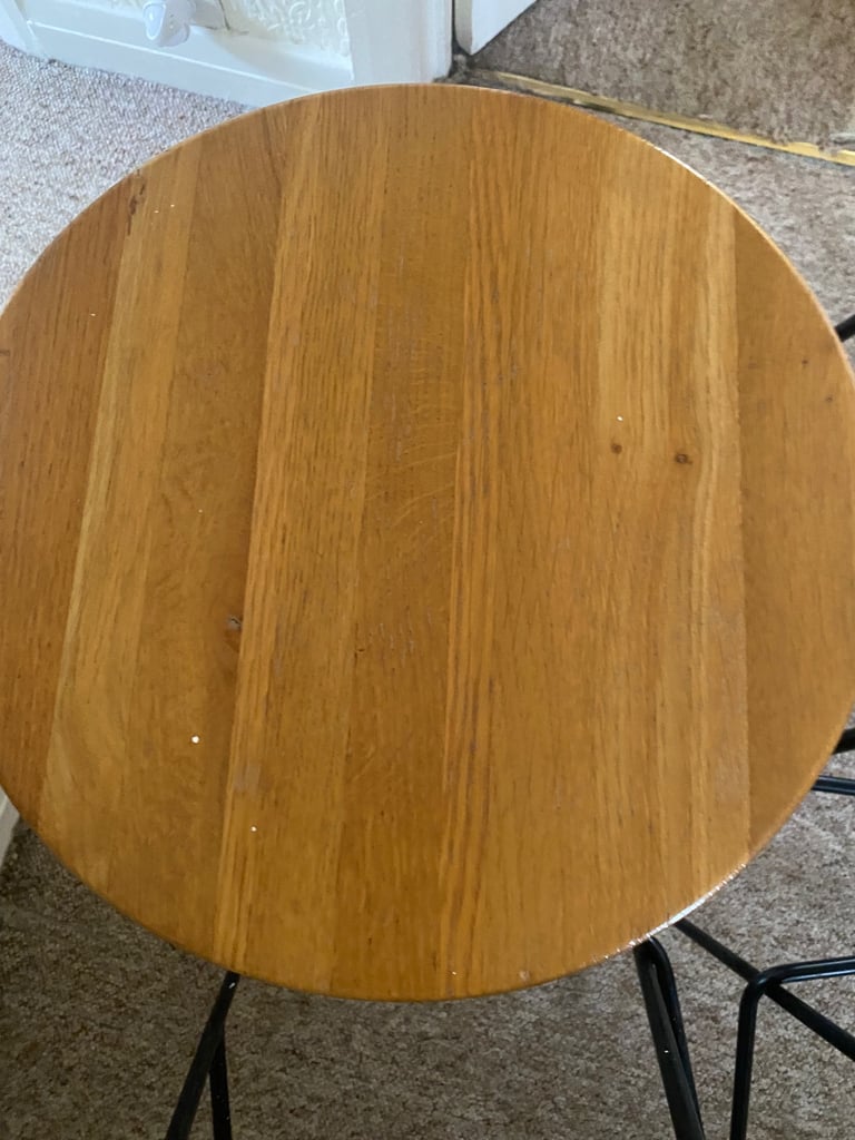 Cook and Luis barstool x4