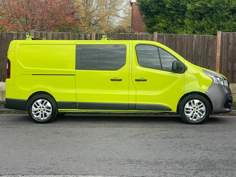 2015 Renault Trafic 1.6 dCi 29 Sport Crew Van LWB Euro 5 5dr WINDOW VAN Diesel Manual