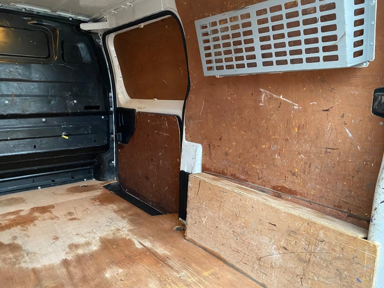 2019 Peugeot Expert 2.0 BlueHDi 1400 Professional Standard Panel Van MWB Euro 6 (s/s) 6dr PANEL V...