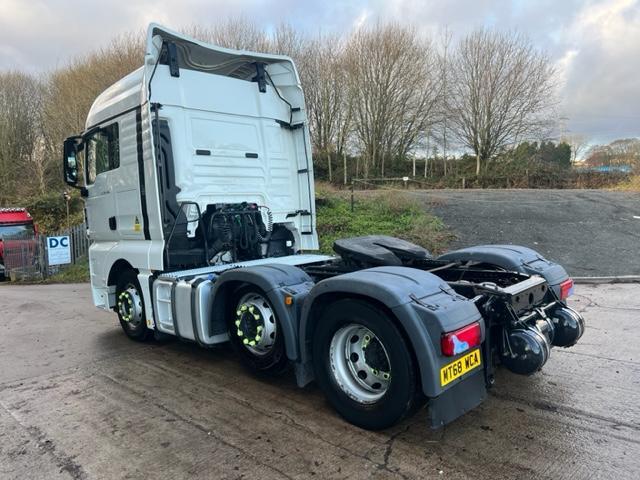 2019 MAN TGX XLX 26.460 Euro 6 6x2 tractor unit fridge a/c slider media system