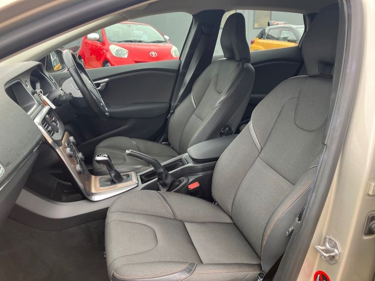 2017 Volvo V40 T3 [152] Cross Country Nav Plus 5dr HATCHBACK PETROL Manual