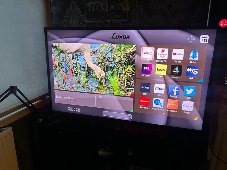 image for Delivery ! 50” Luxor 4K smart tv