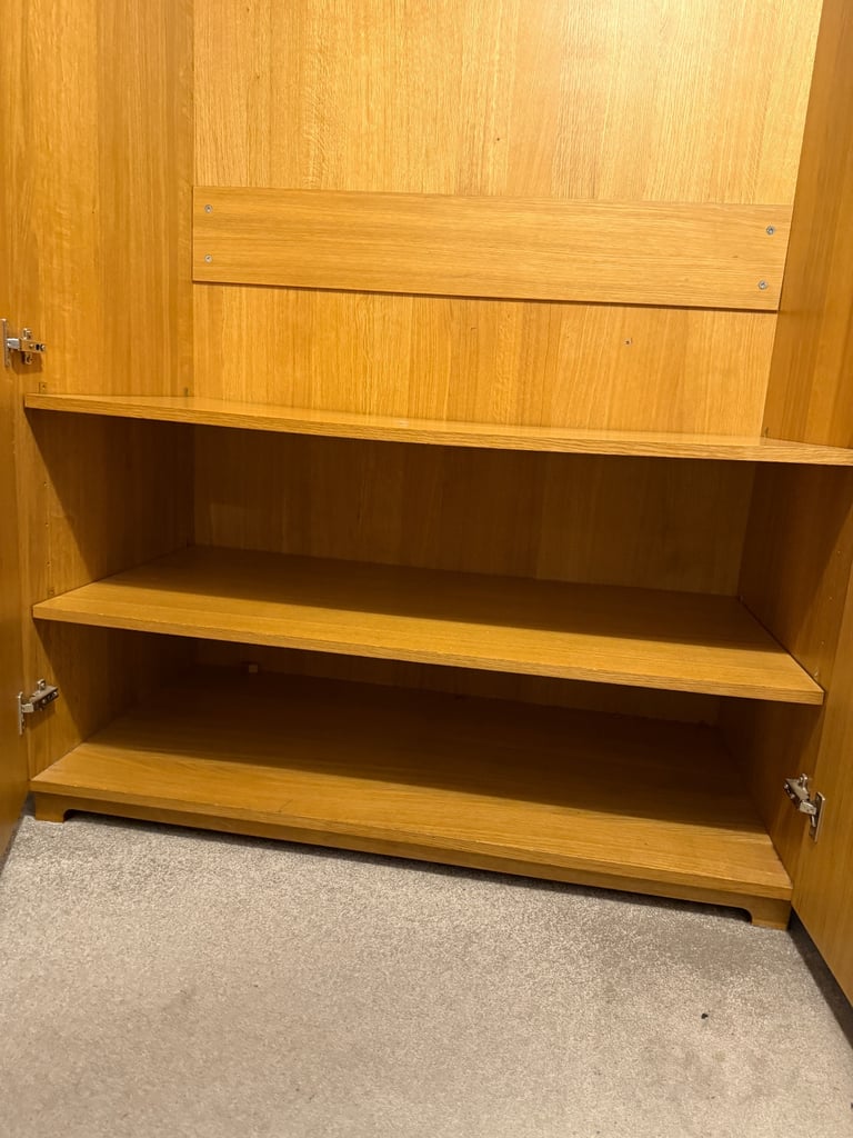 FREE DELIVERY HABITAT SOLID OAK 2 DOOR WARDROBE GOOD CONDITION