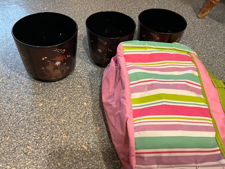 Gardening bag and 3 x plant pot covers. BARGAIN bundle thanks