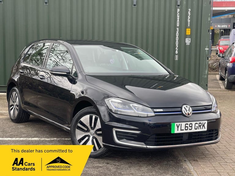 image for 2020 Volkswagen Golf 35.8kWh e-Golf Auto 5dr HATCHBACK Electric Automatic