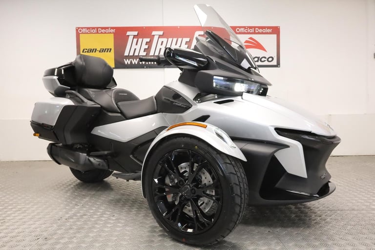 image for 2025 Can-Am Spyder RT Limited Trike Hyper Silver Metallic - IN STOCK NOW 