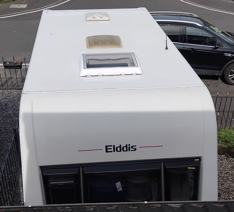 2013 Elddis invinity 482 2 berth caravan 