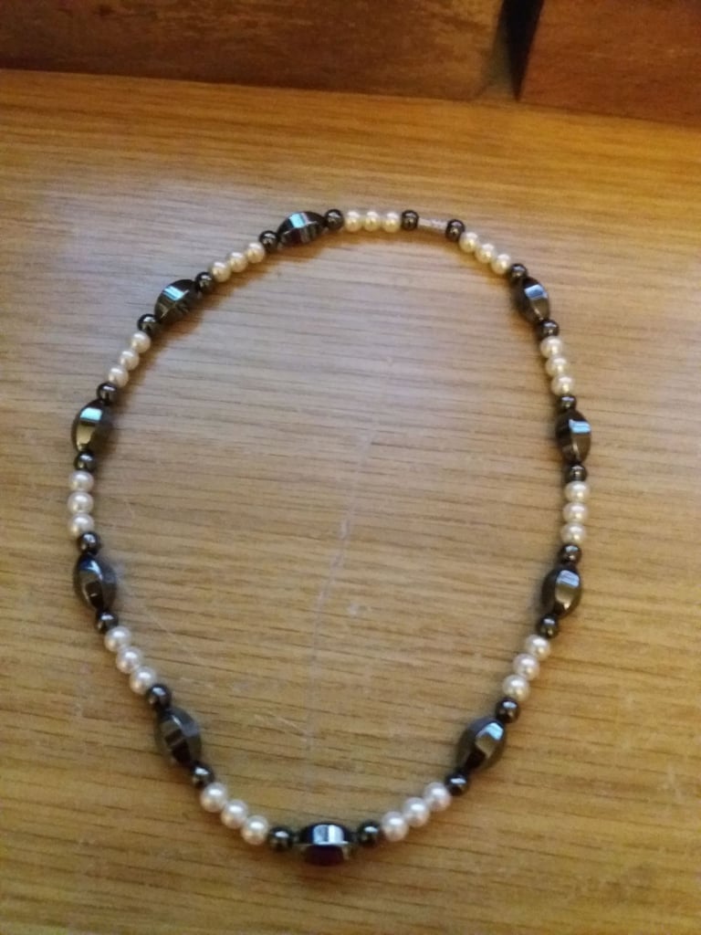 2 vintage necklaces