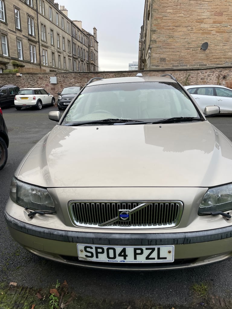 image for Volvo, V70, Estate, 2004, Automatic, 2435 (cc), 5 doors LEZ compliant.