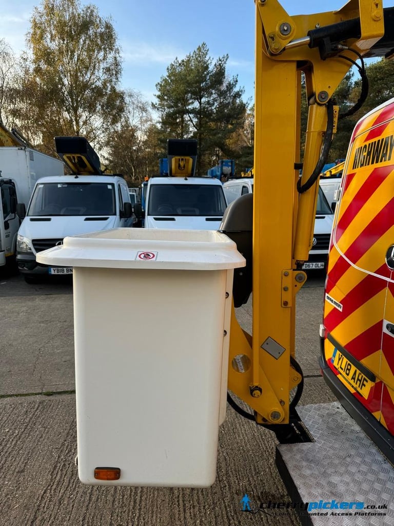 2018 Mercedes Sprinter 3.5 ton Versalift Access Platform Cherry Picker