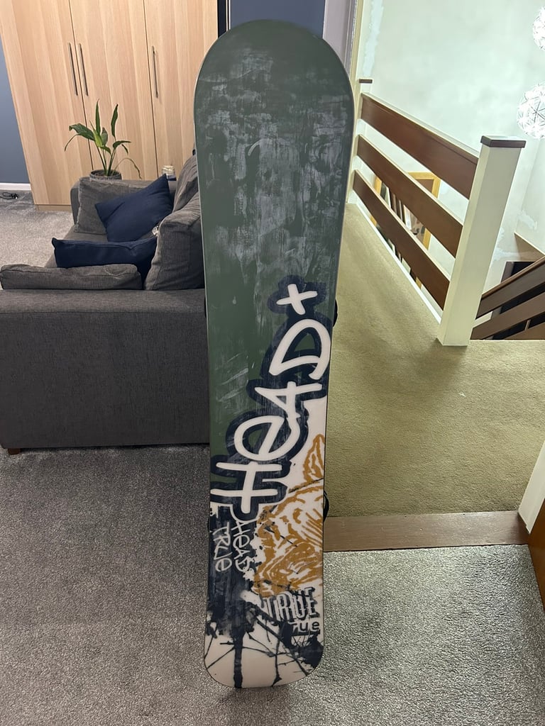 Second hand snowboards sale for sale