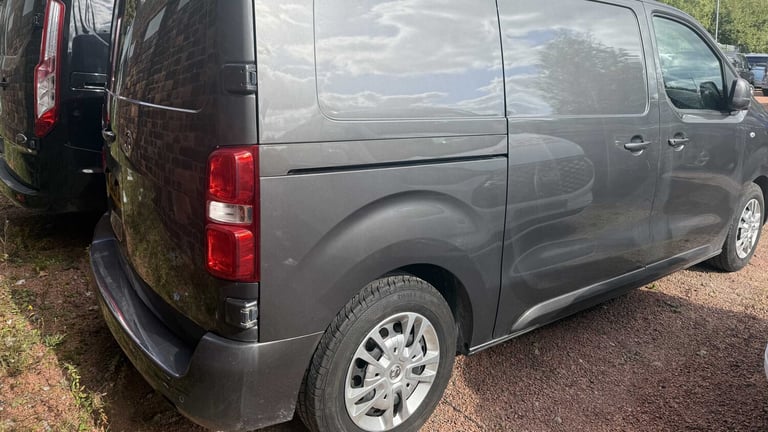 2021 Vauxhall Vivaro 2700 1.5d 120PS Sportive H1 Van Van Diesel Manual