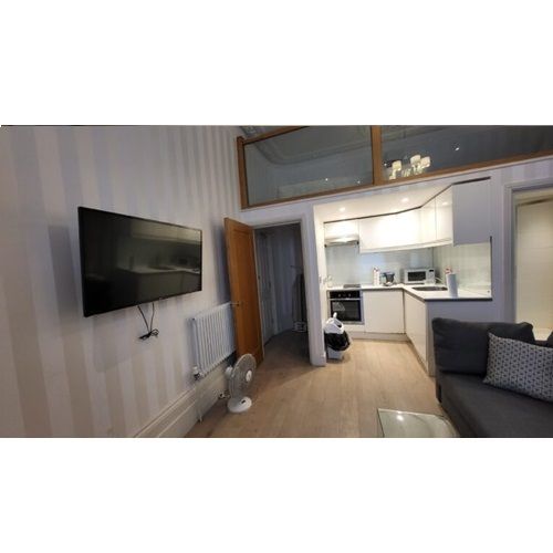 Ultra Modern One Bedroom Flat in Holland Road, W14 8BE *** ALL BILLS INC***