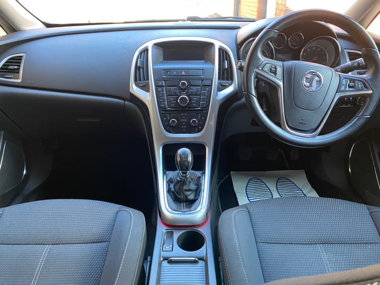 2011 Vauxhall Astra 1.6i 16V SRi 5dr ESTATE Petrol Manual